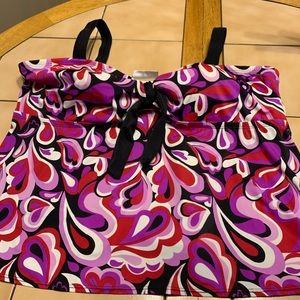 Woman’s plus size tankini top